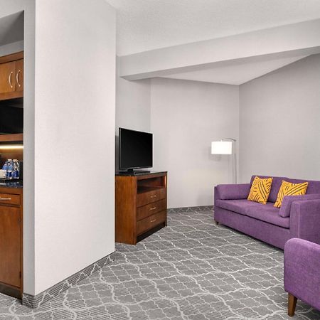 Hilton Garden Inn Calgary Airport Zewnętrze zdjęcie