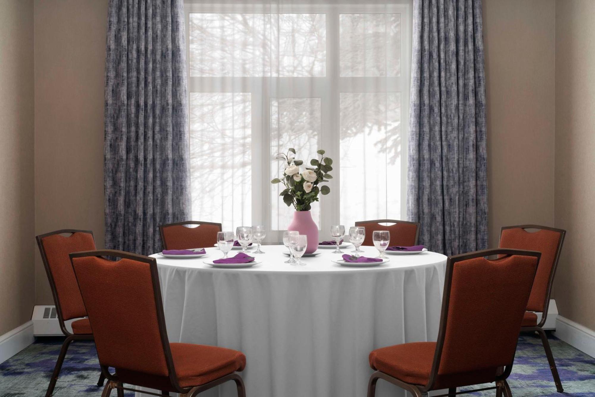 Hilton Garden Inn Calgary Airport Zewnętrze zdjęcie