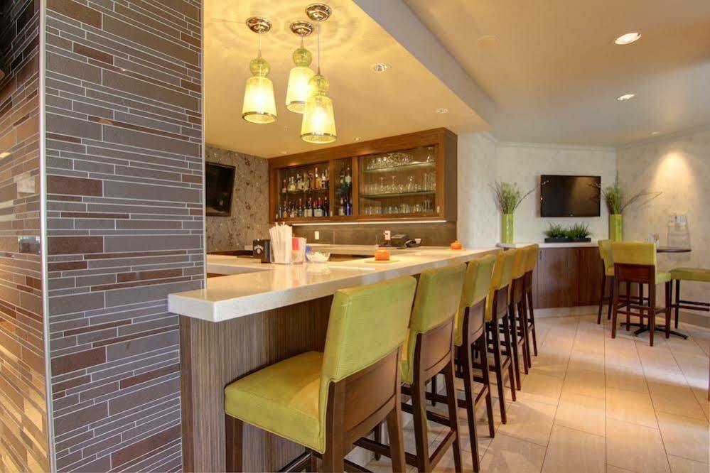 Hilton Garden Inn Calgary Airport Zewnętrze zdjęcie